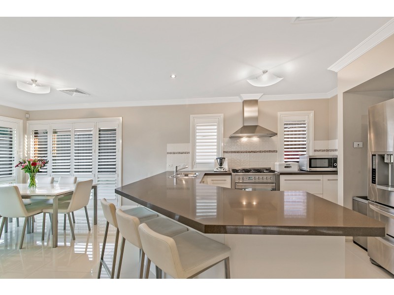 33 Honeyeater Crescent, Beaumont Hills NSW 2155