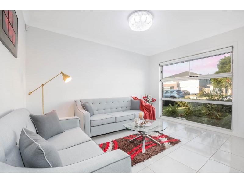 27 Wakely Avenue, The Ponds NSW 2769