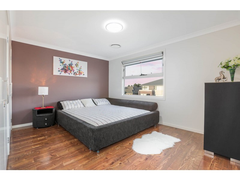 27 Wakely Avenue, The Ponds NSW 2769