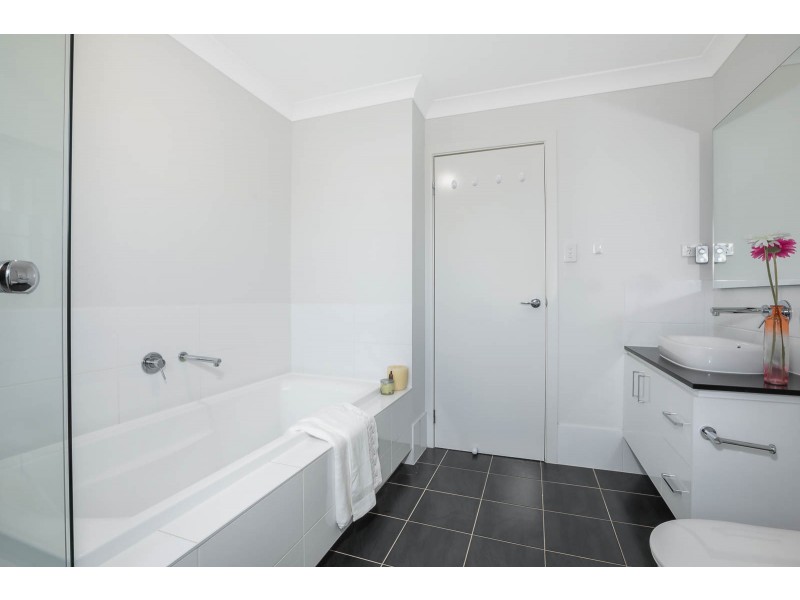 27 Wakely Avenue, The Ponds NSW 2769