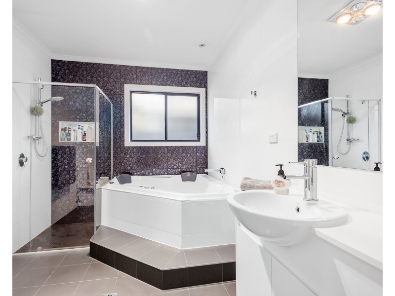 66 Waterfall Boulevard, The Ponds NSW 2769