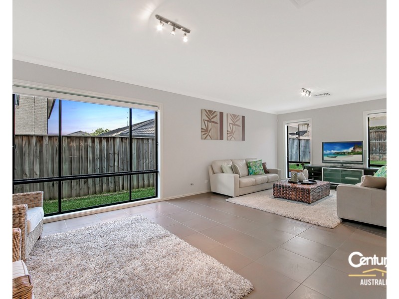 8 Hope Place, Beaumont Hills NSW 2155