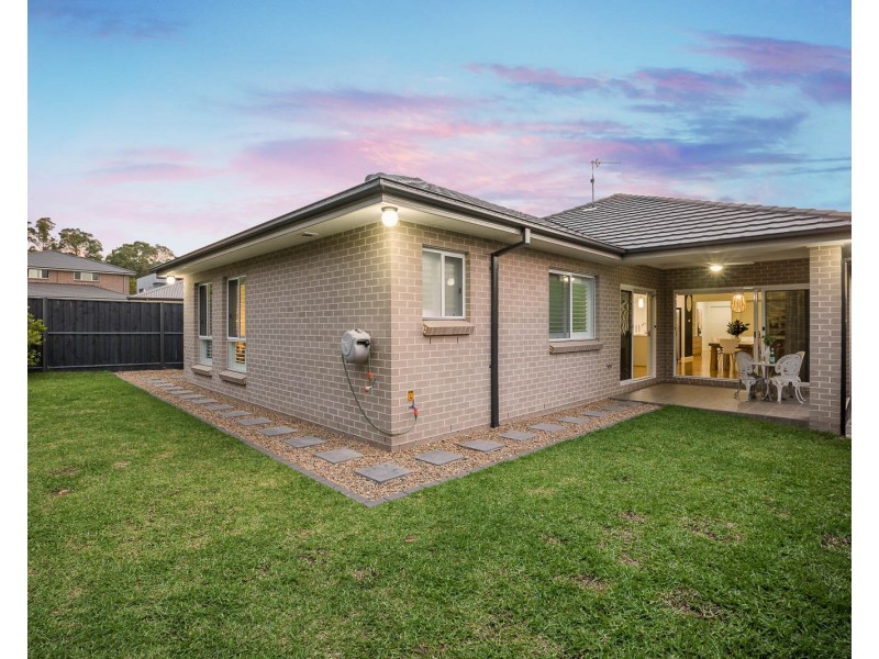 8 Fanflower Street, The Ponds NSW 2769
