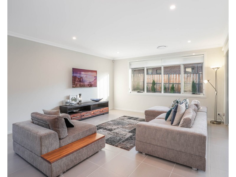 43 Tomah Crescent, The Ponds NSW 2769