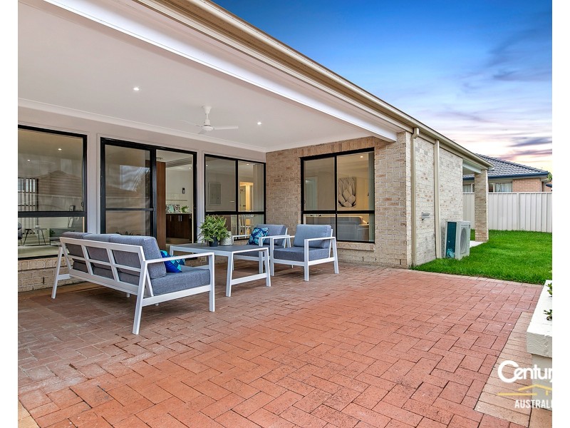 28 Rebellion Circuit, Beaumont Hills NSW 2155