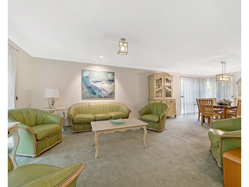 25 Beaumont Drive, Beaumont Hills NSW 2155