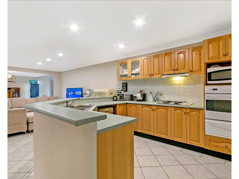 25 Beaumont Drive, Beaumont Hills NSW 2155