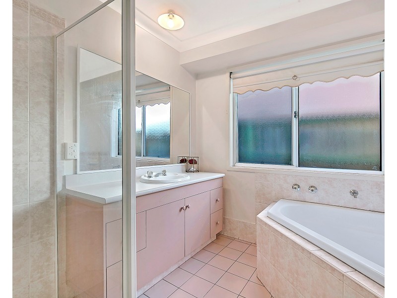 25 Beaumont Drive, Beaumont Hills NSW 2155