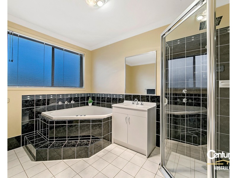 10 Emery Road, Beaumont Hills NSW 2155