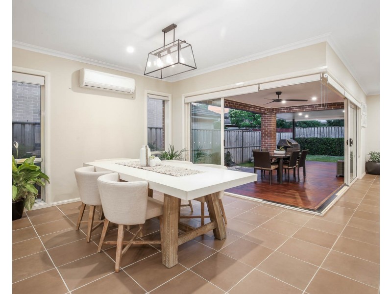 27 Levy Crescent, The Ponds NSW 2769