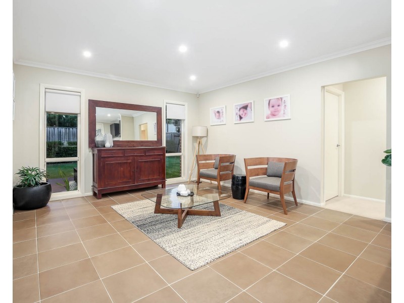 27 Levy Crescent, The Ponds NSW 2769
