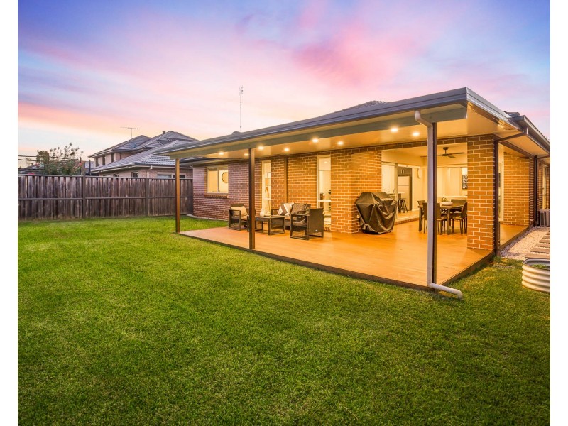 27 Levy Crescent, The Ponds NSW 2769