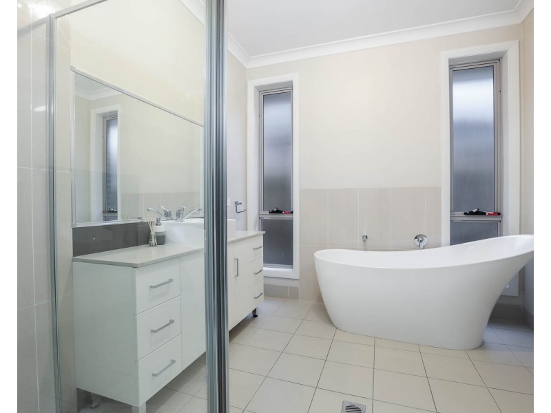 80 Ridgeline Drive, The Ponds NSW 2769