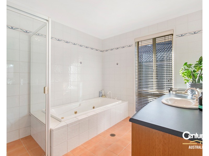 60 Brampton Drive, Beaumont Hills NSW 2155