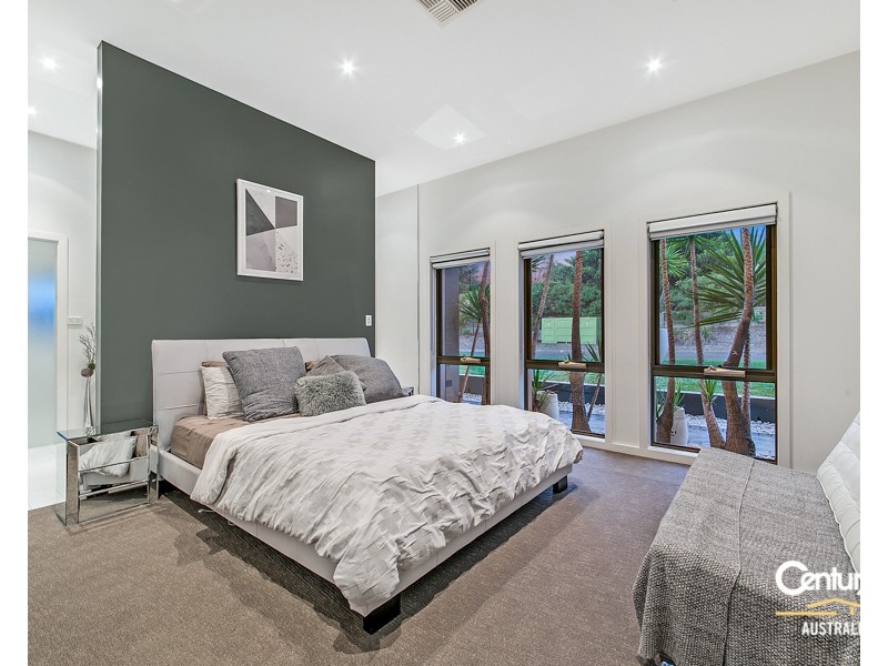 11 Tamborine Drive, Beaumont Hills NSW 2155