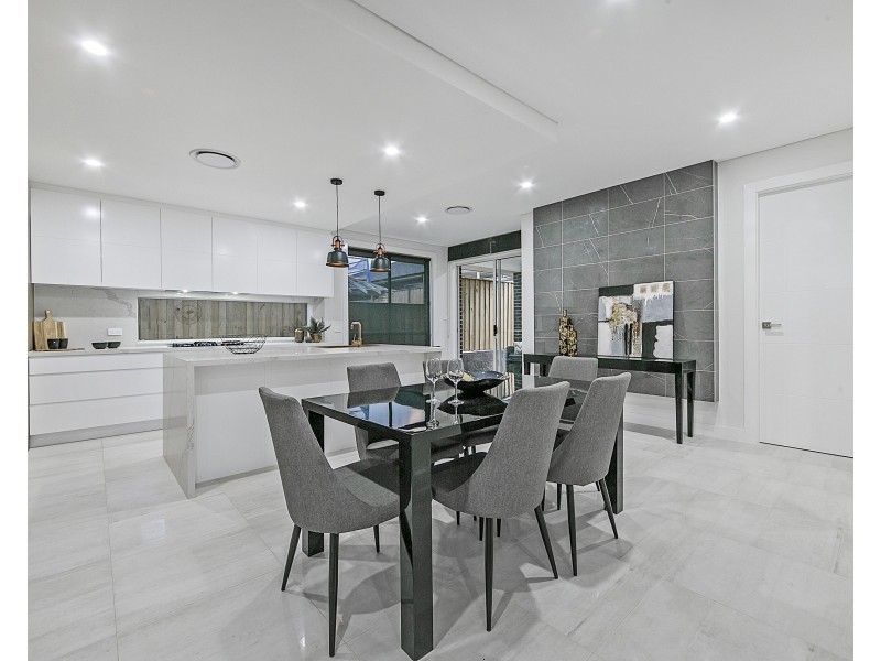 52 Springbrook Boulevard, Kellyville NSW 2155