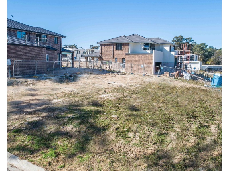 11 Dahlia Circuit, Kellyville NSW 2155