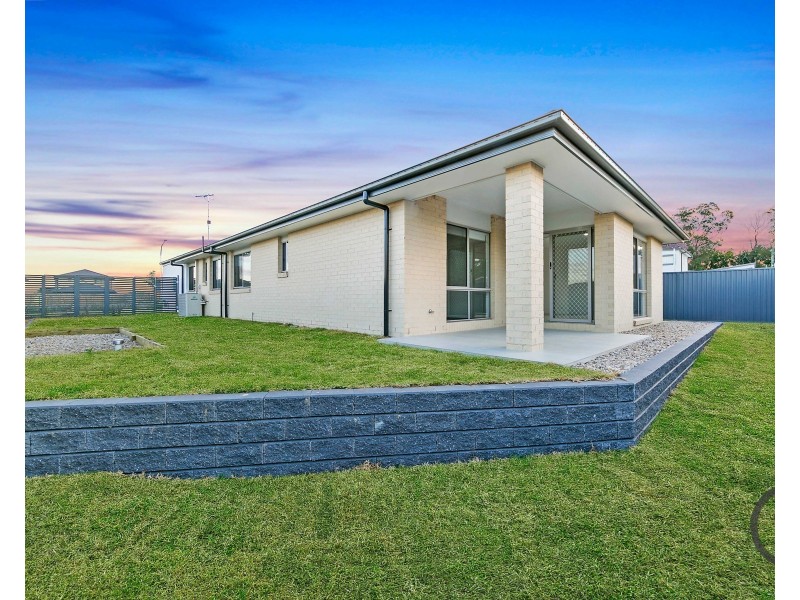 35 Neyland Circuit, Kellyville NSW 2155