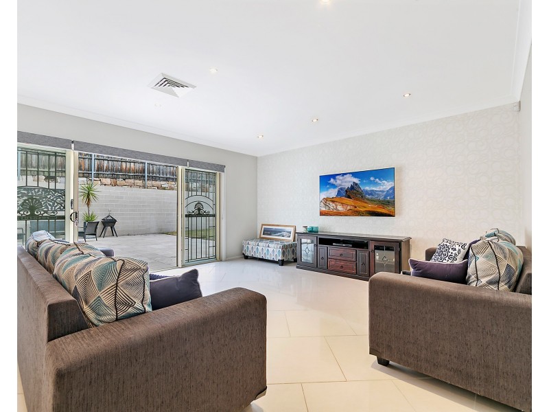 2 Hyatt Close, Rouse Hill NSW 2155