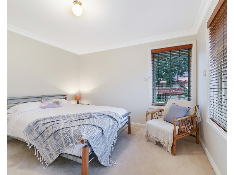 1 Paperbark Crescent, Beaumont Hills NSW 2155