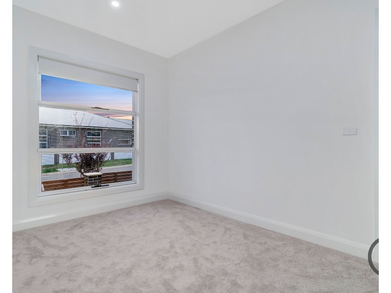 28 Bloomsdale Circuit, Box Hill NSW 2765