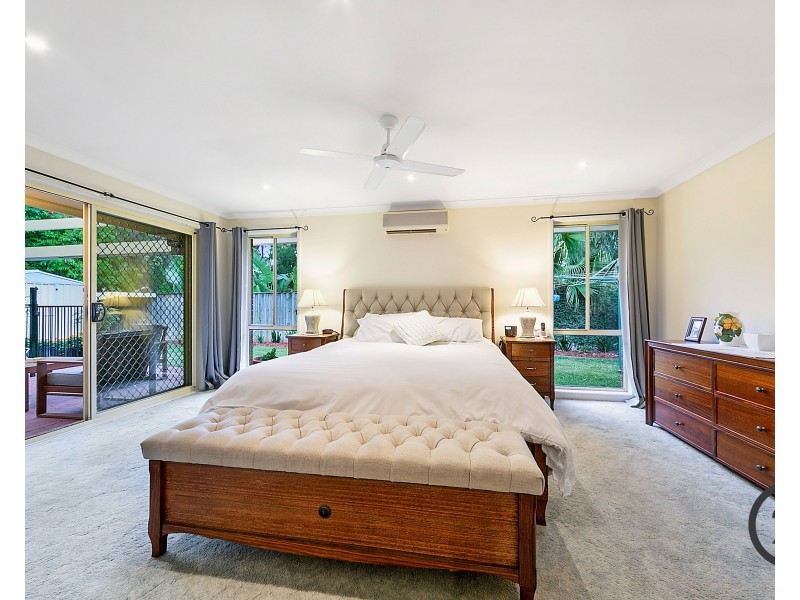 54 Brampton Drive, Beaumont Hills NSW 2155