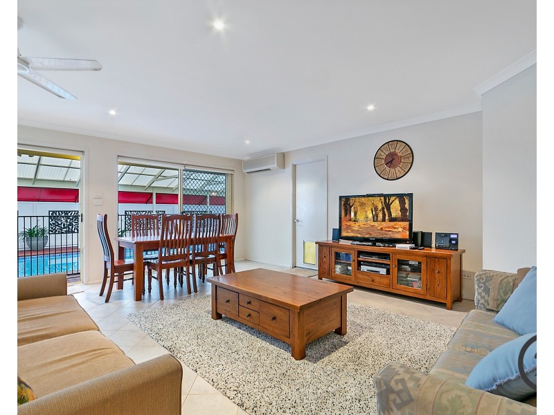 54 Brampton Drive, Beaumont Hills NSW 2155