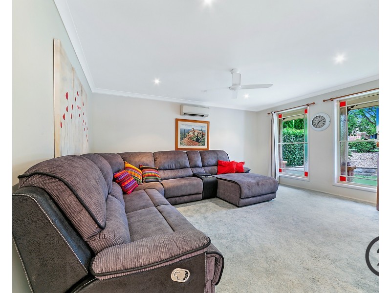 54 Brampton Drive, Beaumont Hills NSW 2155