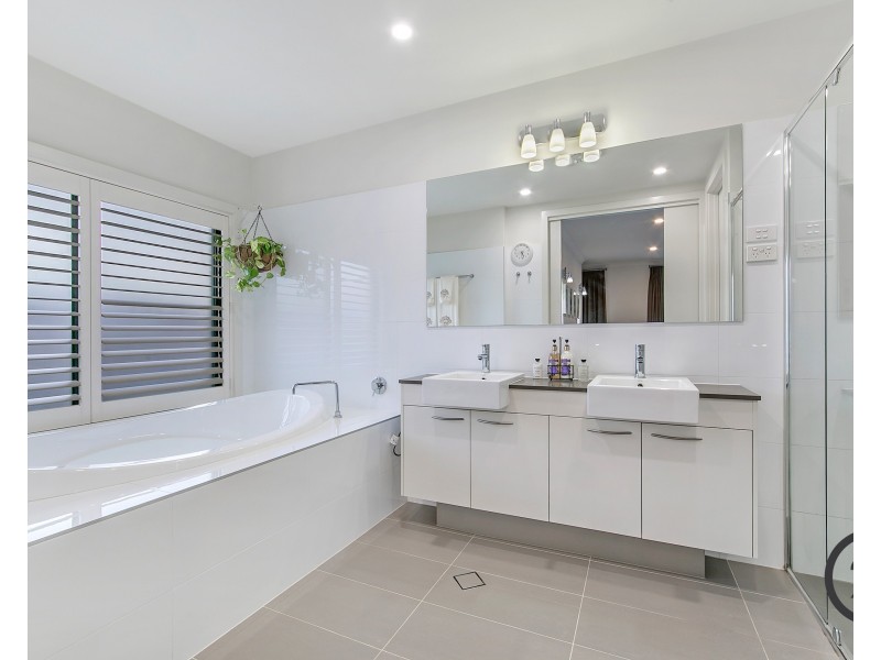 10 Lusitano Street, Beaumont Hills NSW 2155