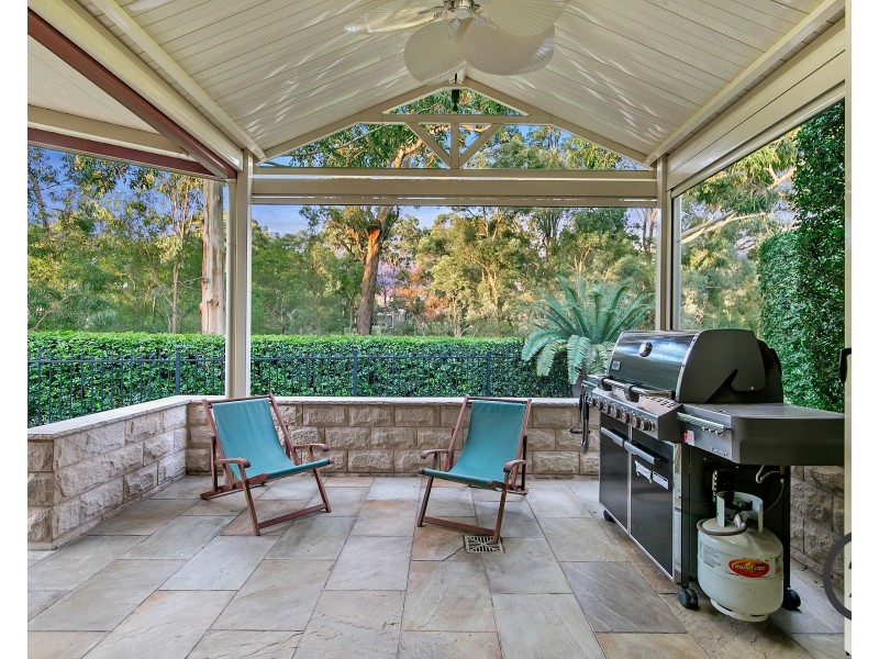 1 Highfield Place, Beaumont Hills NSW 2155