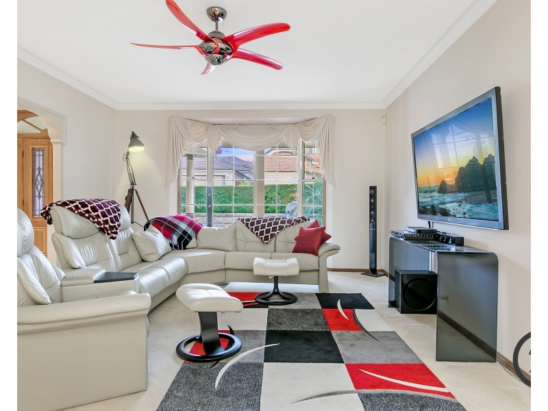 1 Highfield Place, Beaumont Hills NSW 2155