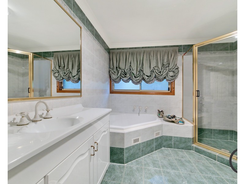 1 Highfield Place, Beaumont Hills NSW 2155