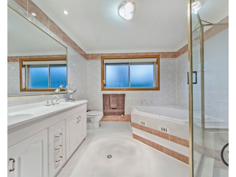 1 Highfield Place, Beaumont Hills NSW 2155