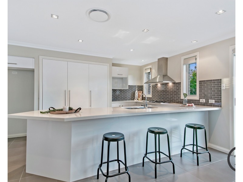 7 Hadley Circuit, Beaumont Hills NSW 2155