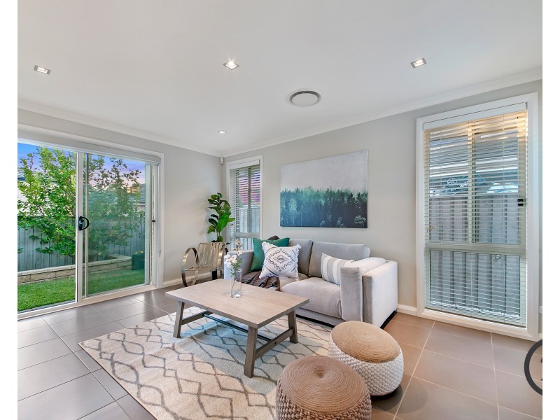 7 Hadley Circuit, Beaumont Hills NSW 2155