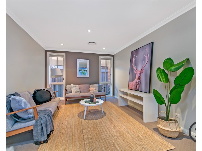 7 Hadley Circuit, Beaumont Hills NSW 2155