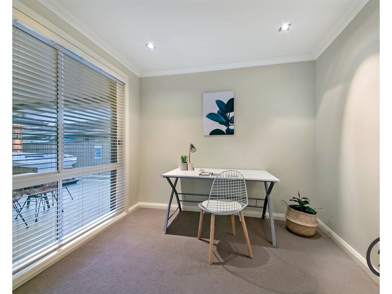 7 Hadley Circuit, Beaumont Hills NSW 2155