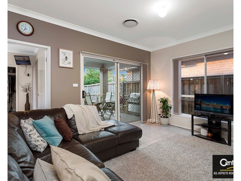 1 Pebble Crescent, The Ponds NSW 2769