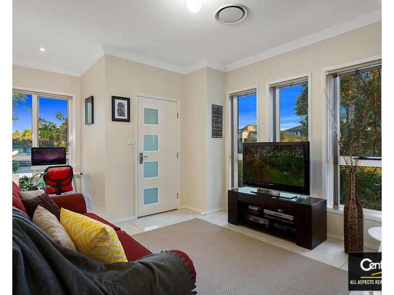 1 Pebble Crescent, The Ponds NSW 2769