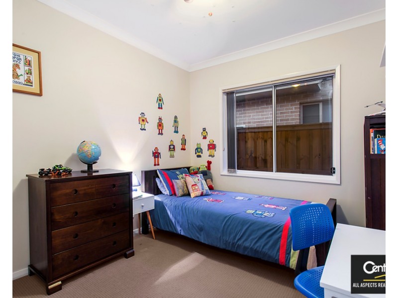 1 Pebble Crescent, The Ponds NSW 2769