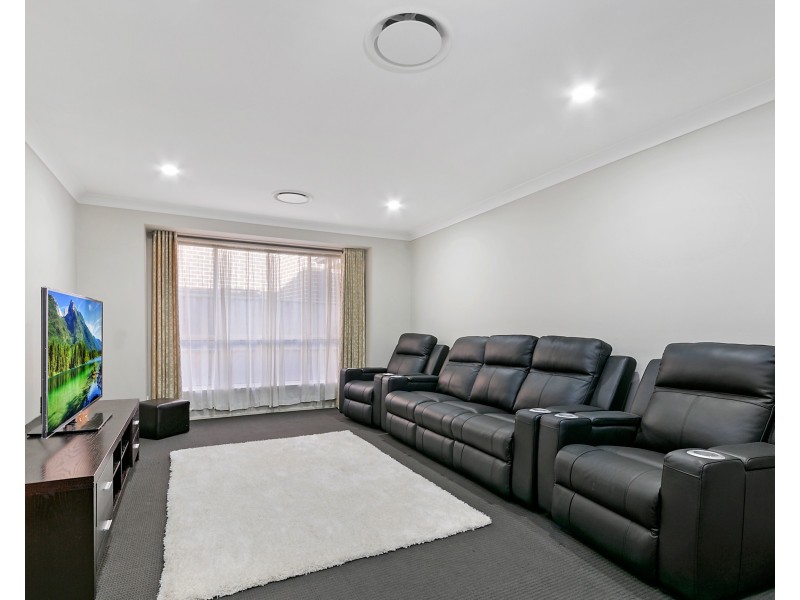 126 Greenview Parade, The Ponds NSW 2769