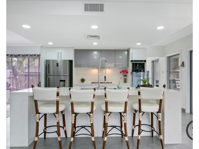 8 Lomandra Crescent, The Ponds NSW 2769