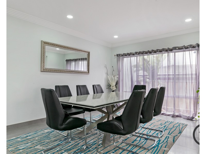 8 Lomandra Crescent, The Ponds NSW 2769