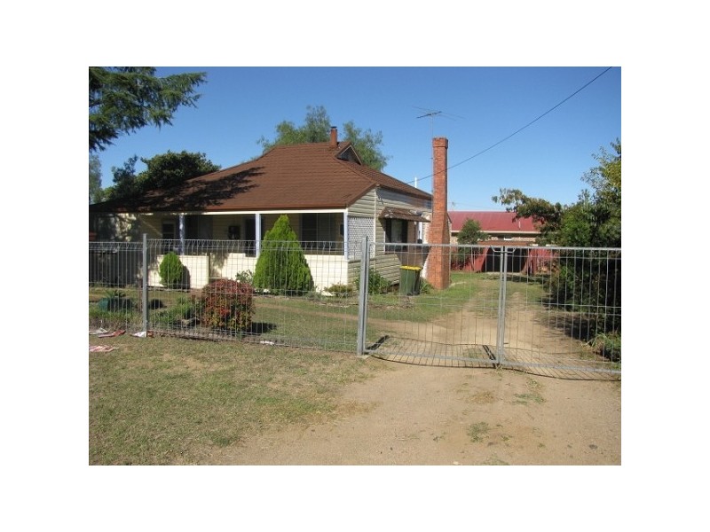 3 George Street, Inverell NSW 2360