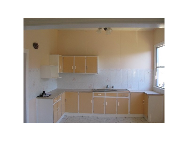 3 George Street, Inverell NSW 2360