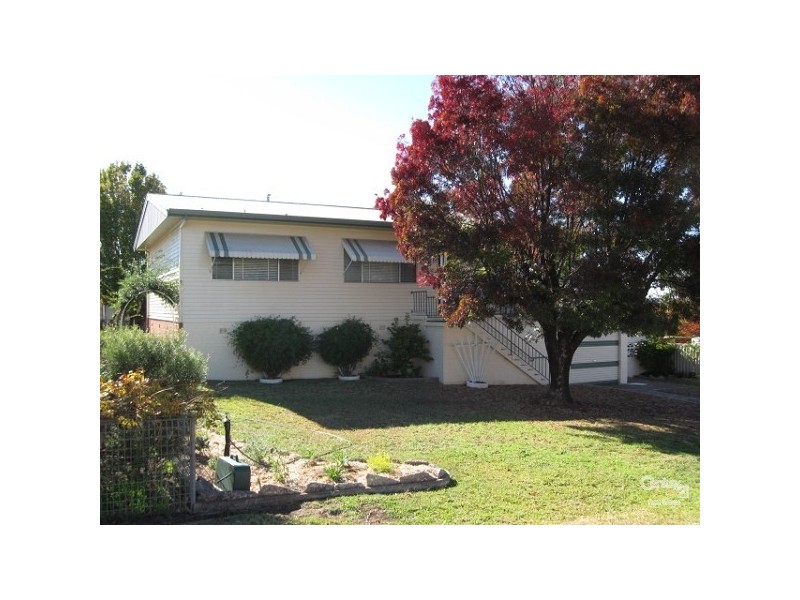 16 CARLYLE  STREET, Inverell NSW 2360