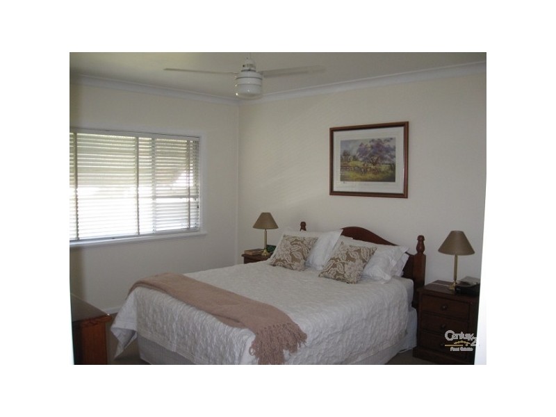 16 CARLYLE  STREET, Inverell NSW 2360