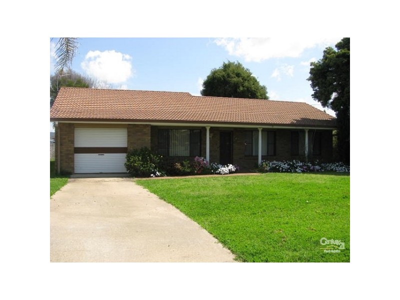 8 ZIRCON STREET, Inverell NSW 2360