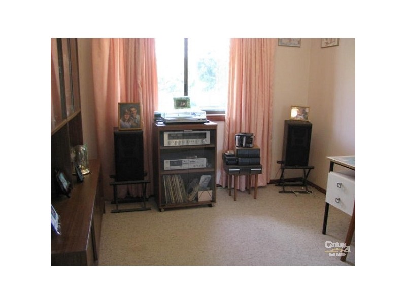 8 ZIRCON STREET, Inverell NSW 2360