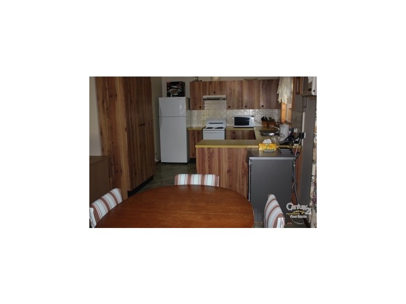 6 Buna Rd, Kanwal NSW 2259